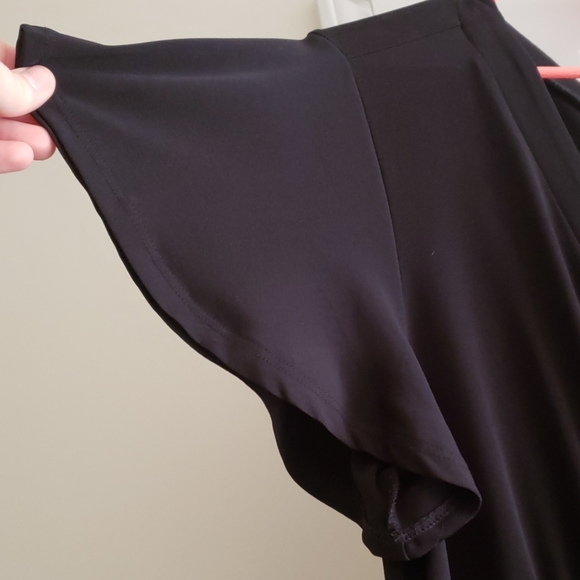 Black torrid dress-size 1 plus - Picture 2 of 4